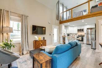 其他 4 West Atlanta Craftsman Studio With Front Yard!