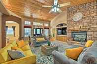Others Upscale Haven Near the Apache-sitgreaves Forest!