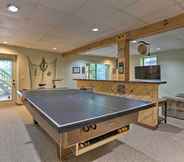 Khác 7 Lakefront Home w/ Game Room, Decks, Dock & Kayaks!