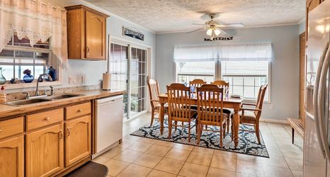 其他 2 Lyndonville Home w/ Fire Pit, Screened Patio & A/C