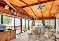 其他 6 Lyndonville Home w/ Fire Pit, Screened Patio & A/C