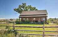 Lain-lain 2 Cozy Henrieville Cabin w/ Porch Near Bryce Canyon!