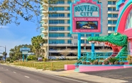 Others 3 Ground-floor Condo - Walk to Beach & Casino!