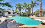 อื่นๆ 7 Yuma Vacation Rental w/ Private Pool & Patio!