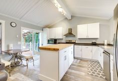 その他 3 Cozy North Bend Getaway Near Dunes + Ocean!