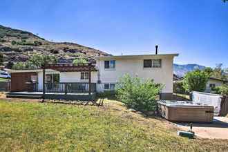 Others 4 Mountainside Lovers Oasis w/ Deck, Walk to Trails!