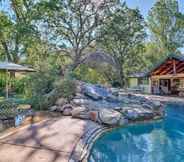 Others 3 Lavish Sonora Suite on 10 Acres w/ Shared Pool!