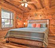 Others 2 Mountain Pool Lodge Sevierville Cabin w/ Hot Tub