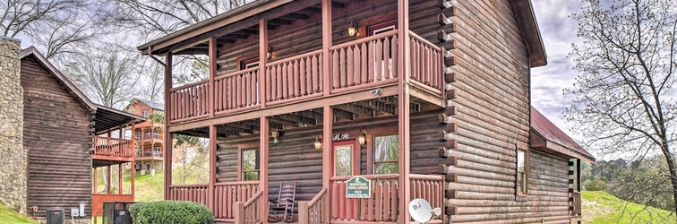 Lainnya Mountain Pool Lodge Sevierville Cabin w/ Hot Tub