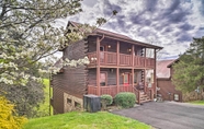 Lainnya 3 Mountain Pool Lodge Sevierville Cabin w/ Hot Tub