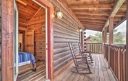 Lainnya 4 Mountain Pool Lodge Sevierville Cabin w/ Hot Tub