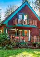 Primary image Riverfront Gold Bar Cabin by Hiking & Stevens Pass