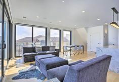 Others 3 Luxury Long Beach Villa With Ocean Views!