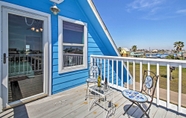 Khác 3 Cozy Surfside Beach House w/ Deck & Gulf Views!