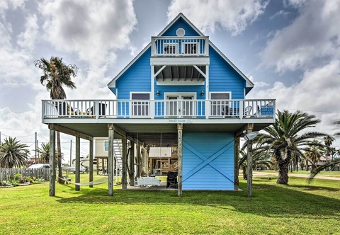 Lain-lain Cozy Surfside Beach House w/ Deck & Gulf Views!