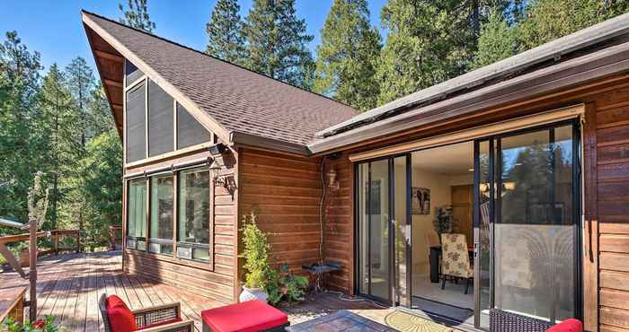 Others Lush A-frame Cabin w/ Wraparound Deck & Views