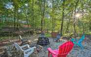 Others 4 Creekside Cabin With Deck, Hot Tub & Fire Pit!