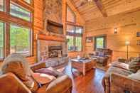 Others Creekside Cabin With Deck, Hot Tub & Fire Pit!