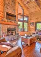 ภาพหลัก Creekside Cabin With Deck, Hot Tub & Fire Pit!