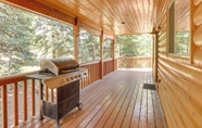 Others 4 Deluxe Cabin w/ Game Room, Natl Parks Nearby!