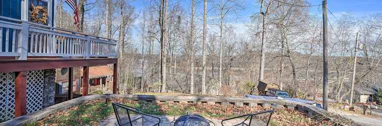 อื่นๆ Gray Home w/ View of Boone Lake + Fire Pit!