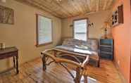 Others 5 Pet-friendly Cottage w/ Fire Pit - 3 Mi to Siu!