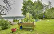 Lainnya 5 Cozy 1930s-style Waterfront Maine Cabin w/ Dock!