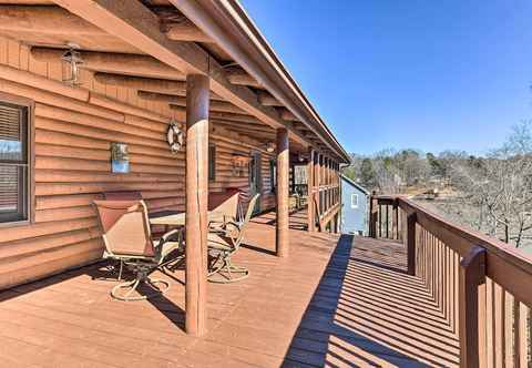 Others Lake Norman Cabin: Private Dock & Hot Tub!