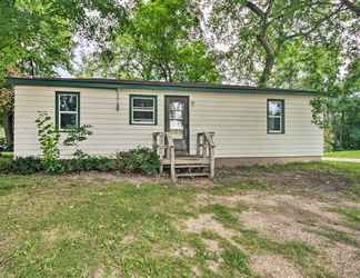 Others 2 Lovely Lake Cabin: Boat Rentals & On-site Bar