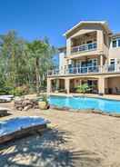 ภาพหลัก Luxe Grants Pass Getaway With Riverfront Views!