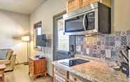 Others 3 Cozy Elgin Casita w/ Gas Grill: Pets Welcome!