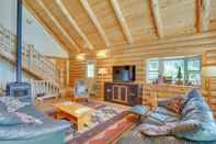 Others Log Home on 40 Private Acres By Mt Shasta Ski Park