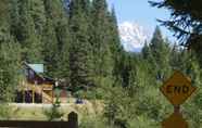 Others 2 Log Home on 40 Private Acres By Mt Shasta Ski Park