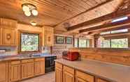 Lainnya 7 Quiet Guffey Getaway w/ Private Deck, Pond & Canoe