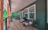 Others 7 Spacious Home on Beaver Lake w/ Deck & Fire Pit!