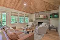 Others Spacious Home on Beaver Lake w/ Deck & Fire Pit!