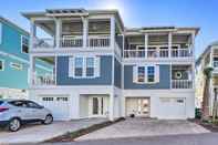 Others Kure Beach Townhome: Short Walk to the Beach!