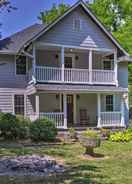 ภาพหลัก Peaceful Mountain Cottage w/ Pergola & Fire Pit!