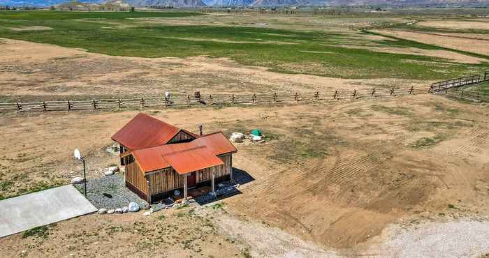 Others Remote Escape: Clark Home w/ Incredible View