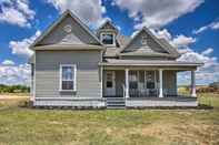 Others Modern Decatur Farmhouse Getaway + Deck & Backyard