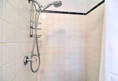 其他 3 Sun-soaked Coastal Hideaway - Steps to Beach!