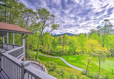 Lain-lain Stunning Retreat w/ Golf Course & Mtn Views!