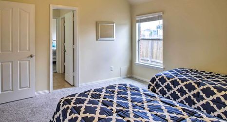 其他 2 Lovely Spring Escape w/ Patio & Shared Pool!