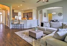 其他 6 Lovely Spring Escape w/ Patio & Shared Pool!