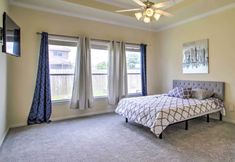 Others 5 Lovely Spring Escape w/ Patio & Shared Pool!