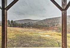 其他 2 Peaceful Hancock Home w/ Patio, Deck & Grill!