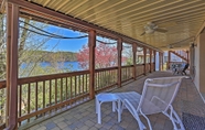 Lain-lain 3 Grand Lakefront Home w/ Dock in The Hideout!