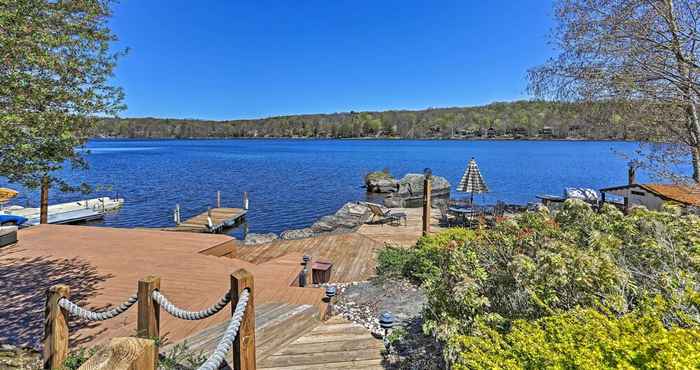 Others Grand Lakefront Home w/ Dock in The Hideout!