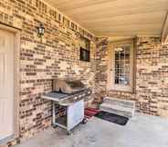 Lainnya 7 Charming Mountain Home Getaway w/ Gas Grill!