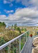 ภาพหลัก Puget Sound Home w/ Beautiful Yard & Deck!